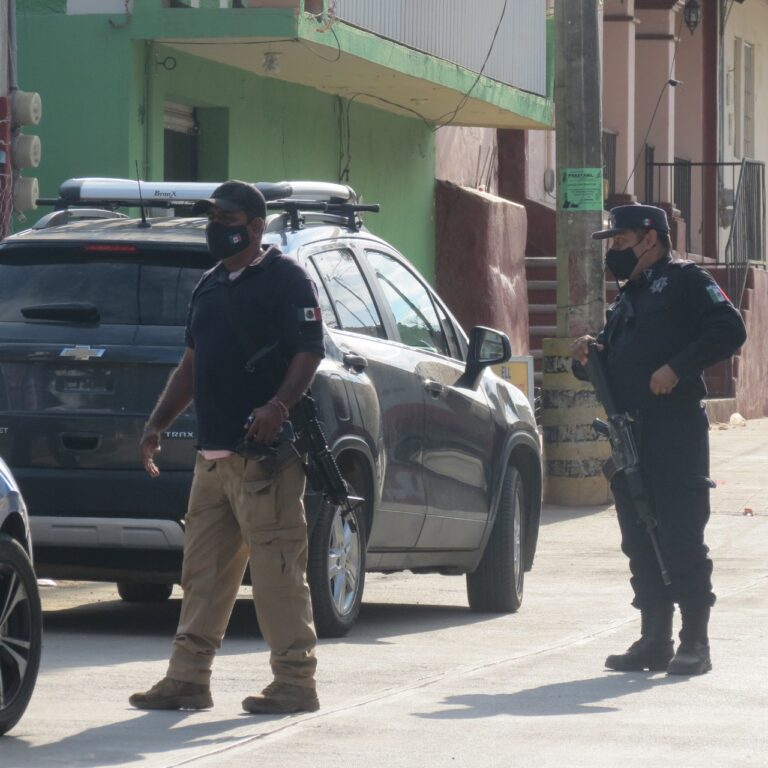 Un muerto y dos heridos, resultado por la sucesión de un predio, en la calle Constitución del barrio de la iglesia de Ometepec