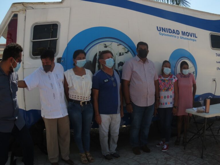 Se canalizaron cuatro cirugías de oftalmología, se atendieron 200 consultas médicas dentales y se regalaron 40 armazones de lentes, durante cuatro dais que estuvieron estas campañas en la plaza cívica, que hoy fue clausurada Por el presidente municipal, Efrén Adame Montalván