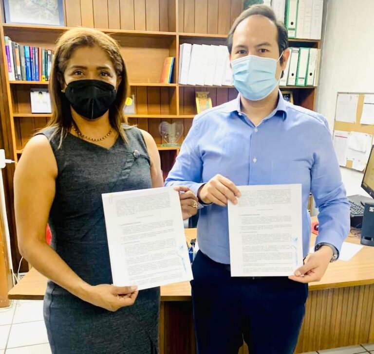 La Secretaria General del SUSPEG, C.P. Adela Hernández Angelito se reunió con el director de la Clínica de Detección y Diagnóstico Automatizado (CLIDDA) Dr. Luis Raúl Meza López