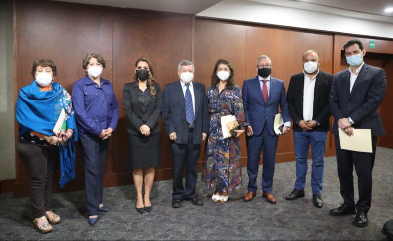 La gobernadora Evelyn Salgado Pineda, sostuvo una reunión de trabajo con la secretaria de Educación Pública, Delfina Gómez Álvarez