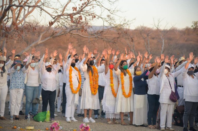 El DIF Guerrero realiza Ofrenda del Equinoccio por el Inicio de la Primavera en Xochipala, municipio de Eduardo Neri