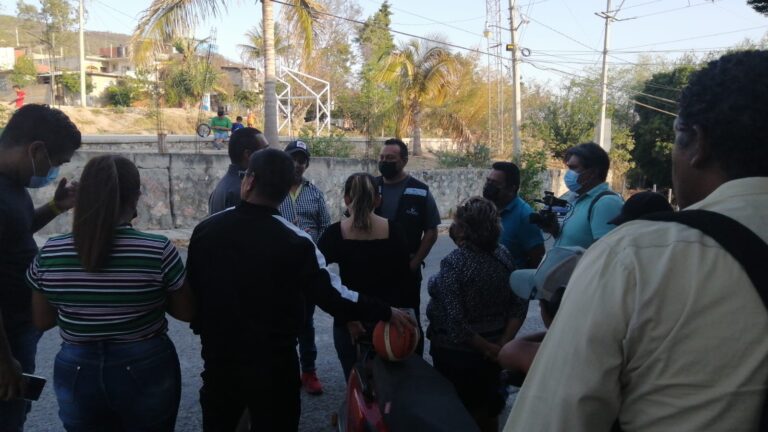 Atiende Capach a vecinos de las colonias Revolución, ampliación Revolución, Reforma, San Gabriel