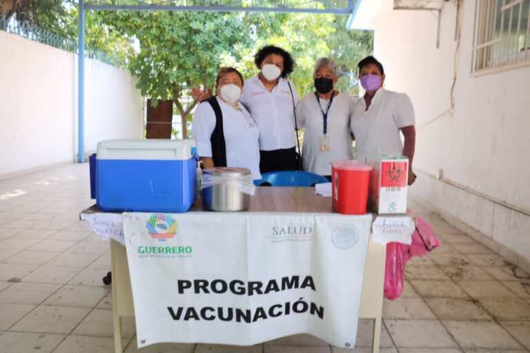 Supervisa Aidé Ibarez la aplicación de vacuna contra COVID-19 durante campaña “La Última y nos Vamos”