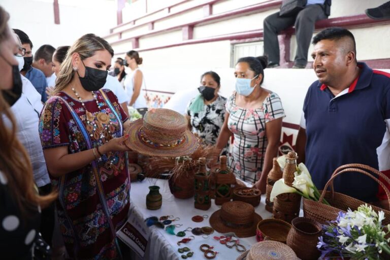 Hoy la Sierra va a estar en el lugar que le corresponde: Evelyn Salgado