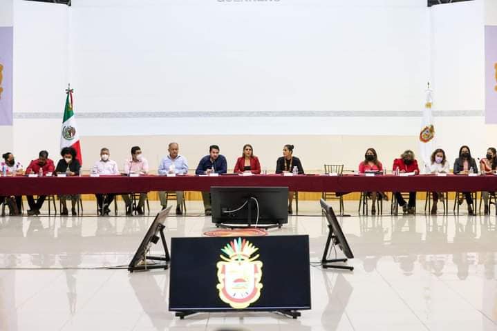 LA GOBERNADORA EVELYN SALGADO PINEDA SOSTUVO UNA REUNIÓN DE TRABAJO CON LAS Y LOS INTEGRANTES DEL GABINETE