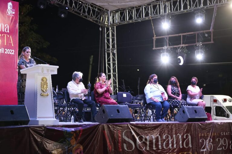 INAUGURA EVELYN SALGADO LA SEXTA SEMANA ALVARISTA