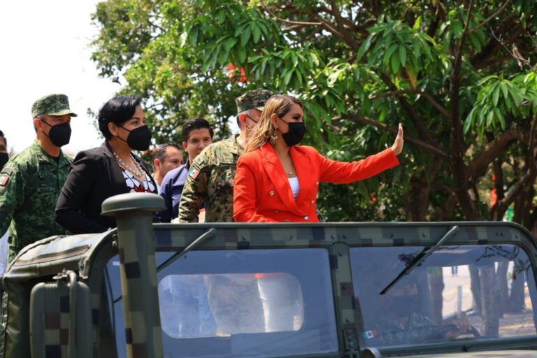 Conmemora gobernadora Evelyn Salgado Pineda con mandos militares el 160 Aniversario de la Batalla de Puebla de 1862