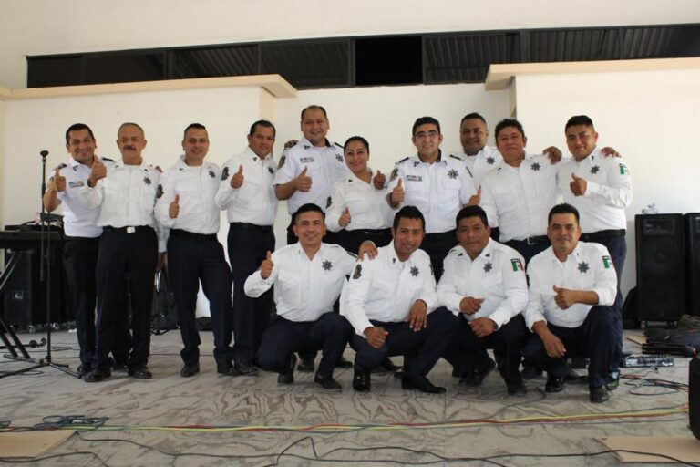 Festeja el secretario de Seguridad Pública Estatal, Evelio Méndez Gómez a madres policías en su día