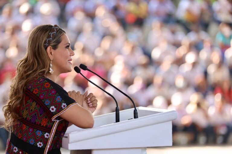 Refrenda Evelyn Salgado alianza por la Revolución Educativa con el Magisterio de Guerrero