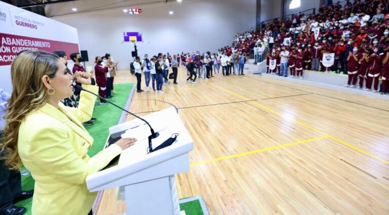 Abandera Evelyn Salgado a la delegación de deportistas de Guerrero rumbo a los Juegos Nacionales CONADE 2022