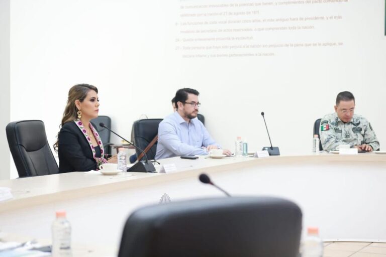 Evalúa Evelyn Salgado acciones de seguridad en las siete regiones en la reunión de la Mesa de Coordinación para la Construcción de la Paz