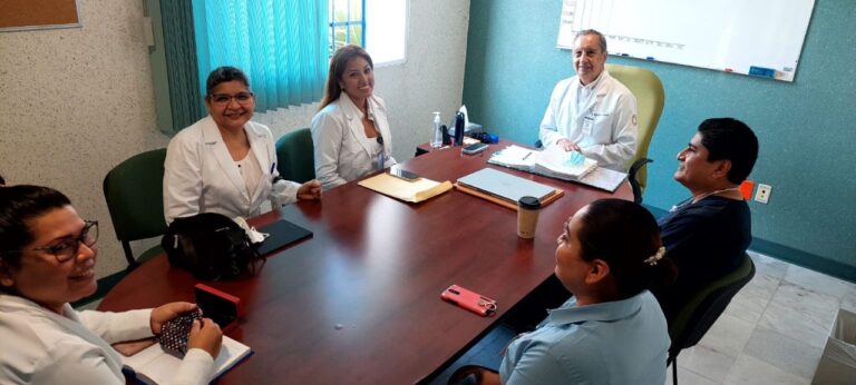 Se acredita el Instituto Estatal de Oftalmología en trasplante de tejido corneal