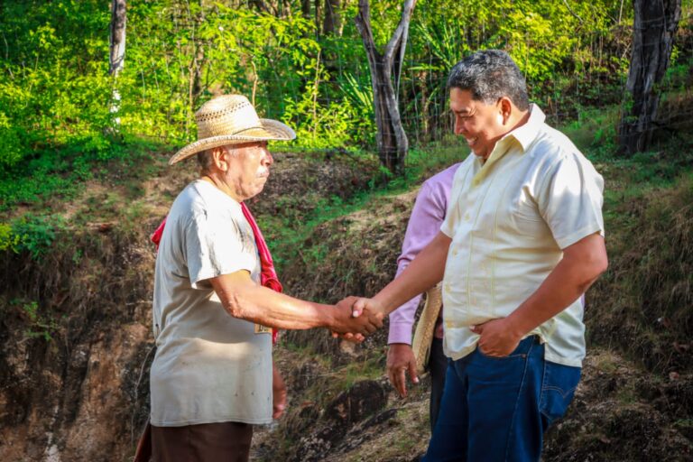 Gobierno de San Marcos, avanza en el mejoramiento de caminos rurales
