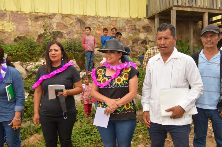 Anuncia presidenta Norma Otilia Hernández rehabilitación de camino a Chicahuales para mejorar conectividad
