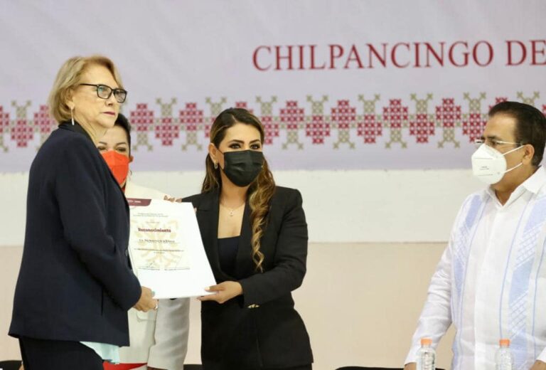 CONMEMORA EVELYN SALGADO “DÍA DE LAS Y LOS ABOGADOS” EN GUERRERO