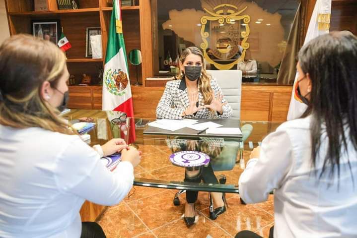 LA GOBERNADORA EVELYN SALGADO PINEDA, SOSTUVO UNA REUNIÓN DE EVALUACIÓN CON LA TITULAR DE LA DIRECCIÓN DE ATENCIÓN CIUDADANA, CITLALI ARROYO GALEANA