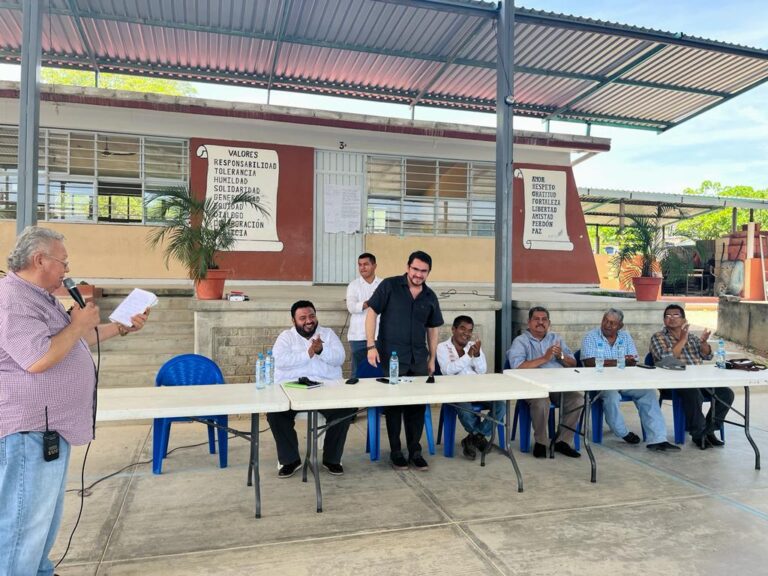 Instruye Evelyn Salgado mantener diálogo y coordinación con la UPOEG para recuperar la tranquilidad de Costa Chica