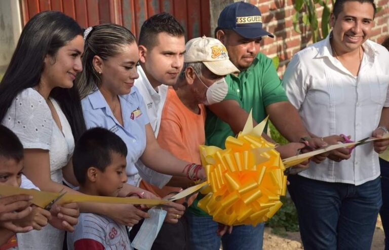Inaugura Yasir tramo del drenaje en colonia de San Luis de la Loma