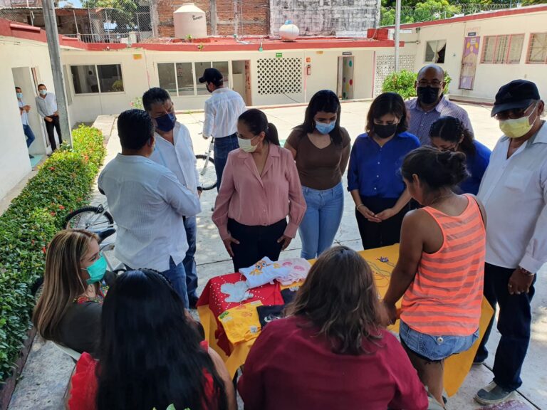 Visitan regidores instalaciones de la Villas de las Niñas