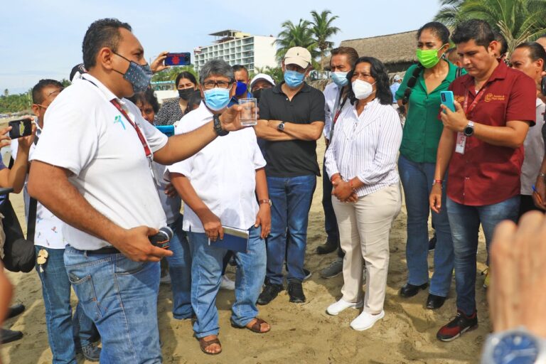 Realiza Ayuntamiento muestreo de playas de la zona tradicional