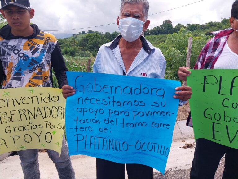 Piden apoyo a la gobernadora Evelyn Salgado para rehabilitar caminos en la sierra de Coyuca de Benítez