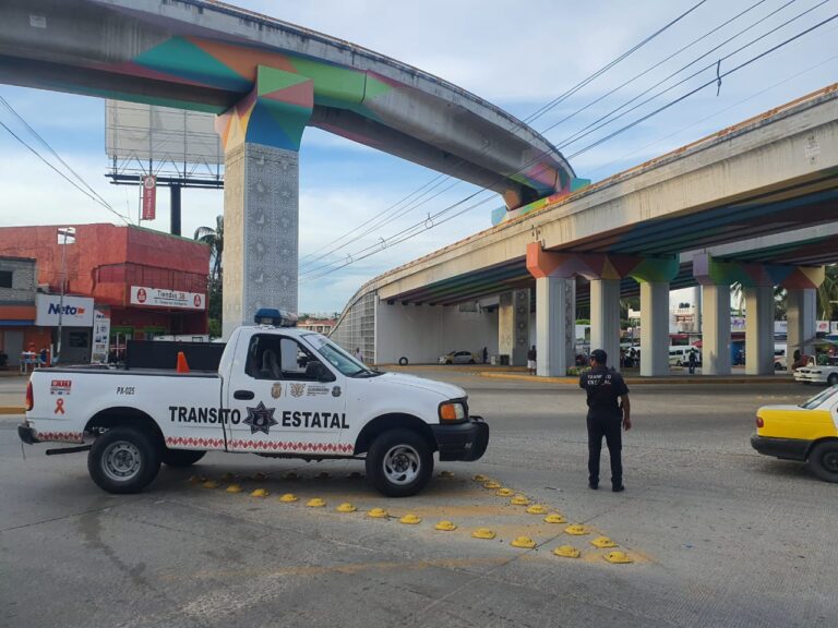Policía de Tránsito Estatal establece operativo de vialidad en avenida Escénica de Acapulco