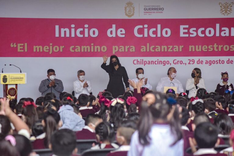 Destaca presidenta Norma Otilia Hernández coordinación institucional para mejorar la educación en Guerrero