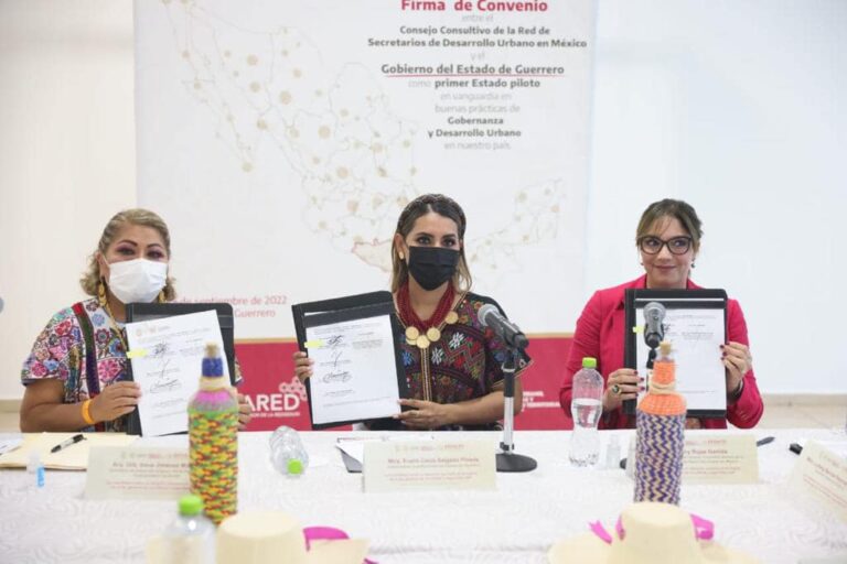 FIRMA EVELYN SALGADO CONVENIO CON EL CONSEJO CONSULTIVO DE LA RED DE SECRETARIOS DE DESARROLLO URBANO EN MÉXICO