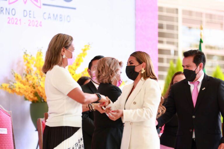 Acude Evelyn Salgado al 1er Informe de Gobierno del Presidente Municipal de Taxco, Mario Figueroa