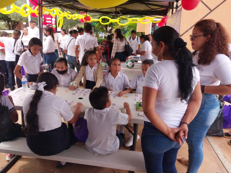 Inaugura Yasir feria regional para prevenir violencia contra mujeres y niñas en Tecpan