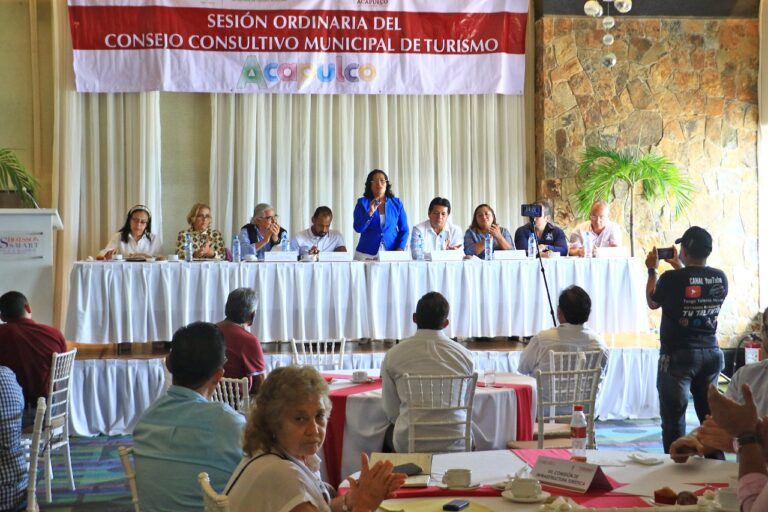 Construir juntos los proyectos para atraer más turismo: Abelina López