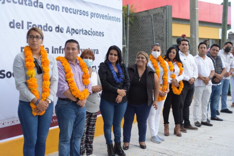 Entrega presidenta Norma Otilia Hernández dos obras más de pavimentación en Chilpancingo
