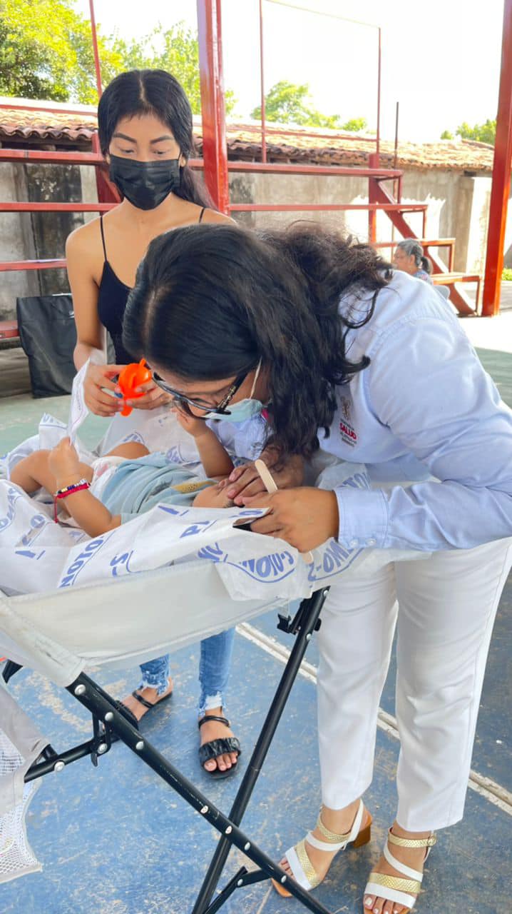 Brigada  de Médicos Especialistas atiende a población de Zirándaro de los Chávez, en la región de Tierra Caliente