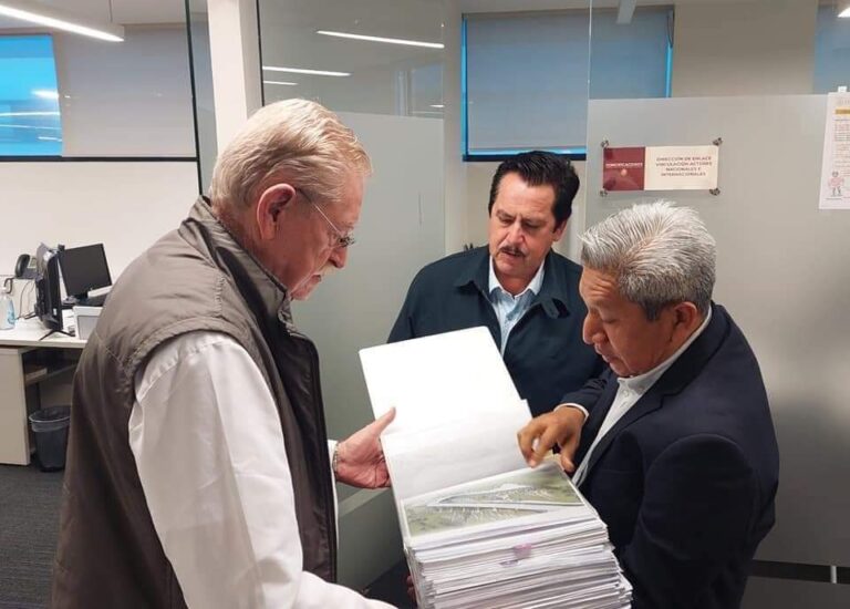 Presenta Figueroa Mundo ante SCT proyecto de moderno Distribuidor Vial en Taxco