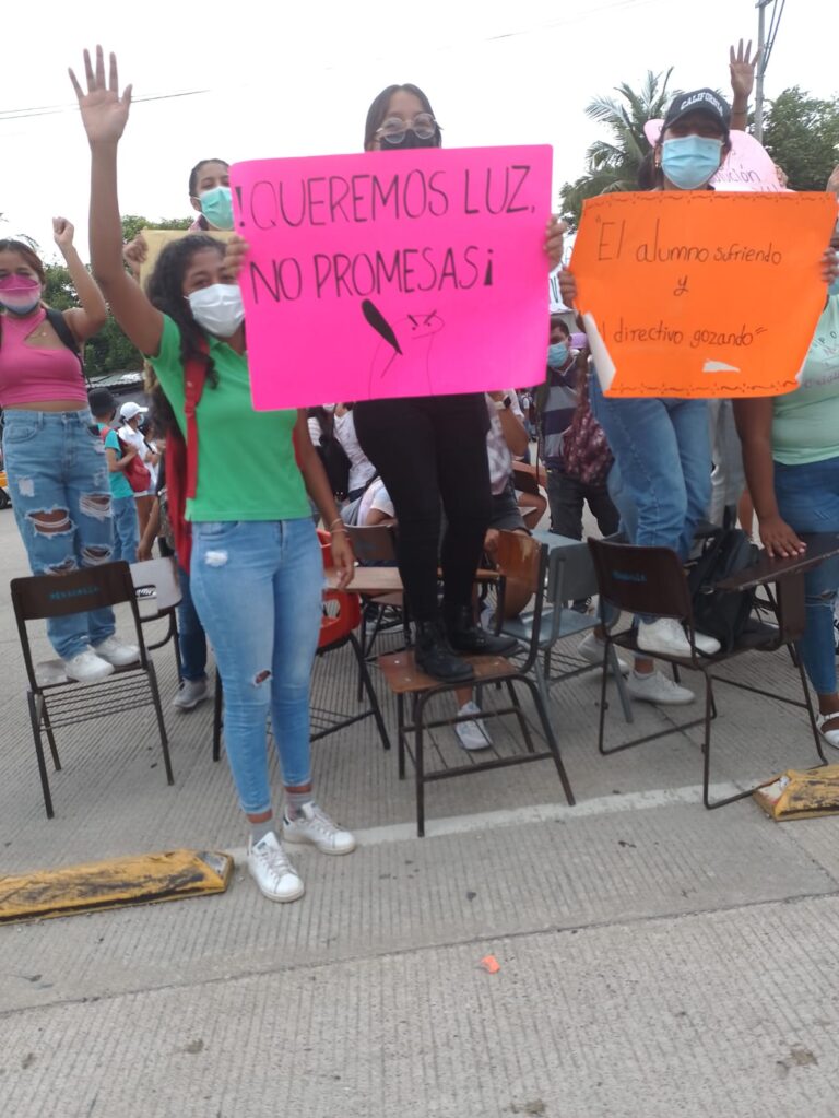 Bloqueo en Bulevar Vicente Guerrero en Acapulco