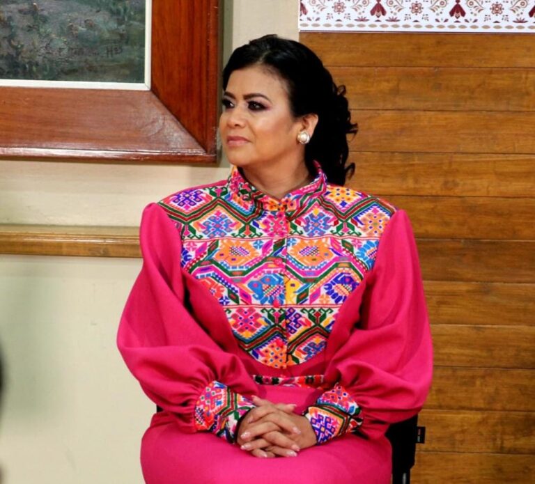 Anuncia presidenta Norma Otilia Hernández que su informe de gobierno lo presentará el 7 de octubre