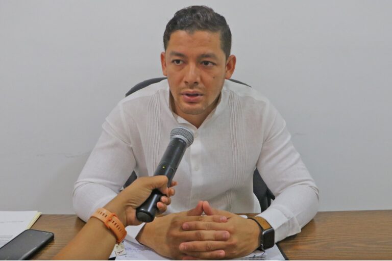 Anuncia Gobierno digitalización de licencias de manejo