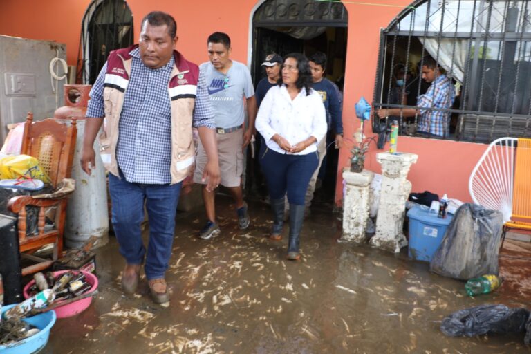 Supervisa Abelina López afectaciones por lluvias en Ampliación La Venta
