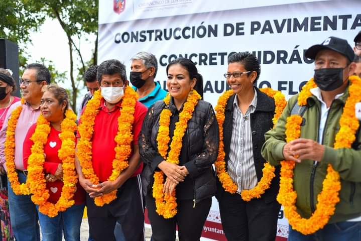 Inaugura la presidenta Norma Otilia Hernández obras prioritarias en diferentes colonias y entrega 45 escrituras