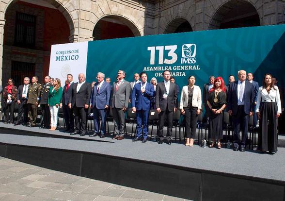 Asiste Evelyn Salgado a la 113 Asamblea General Ordinaria del IMSS presidida por AMLO en Palacio Nacional
