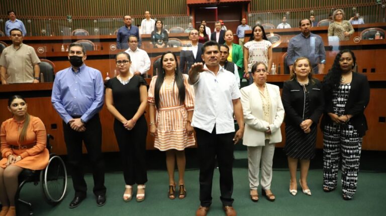 TOMA PROTESTA EL CONGRESO A ALCALDE DE SAN MIGUEL TOTOLAPAN