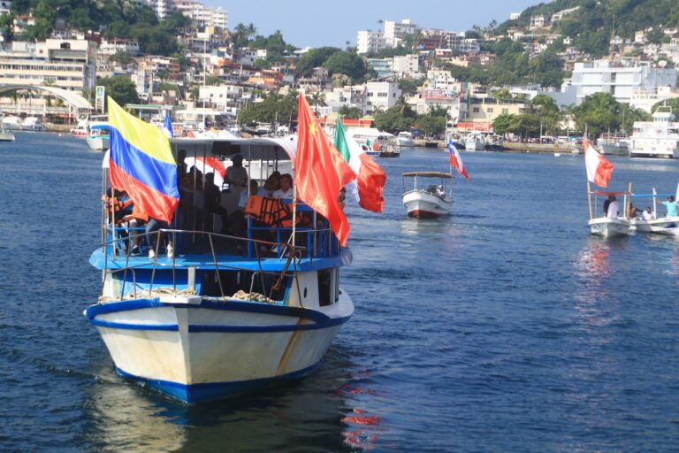 Con caravana marítima se anuncia la llegada del Festival Internacional la Nao Acapulco