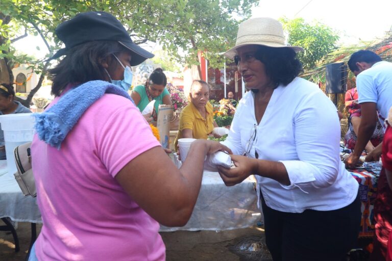 Supervisa Abelina López, operativos en panteones