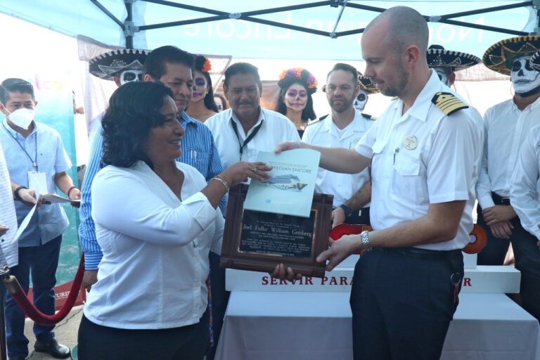 Que me sigan criticando; nuestras salidas al extranjero tienen una razón, creo que aquí están los hechos: Abelina López, presidenta municipal de Acapulco.