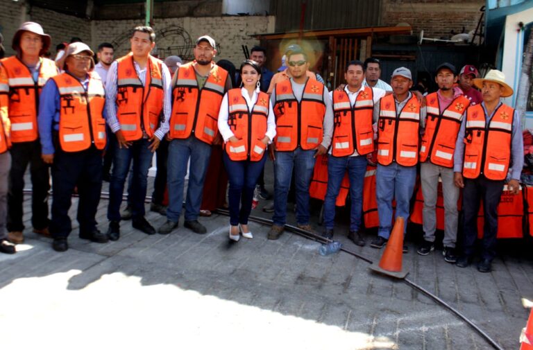 Lleva Presidenta Norma Otilia Hernández apoyos alimentarios, chalecos  y brigada de salud a las y los trabajadores de Servicios Públicos