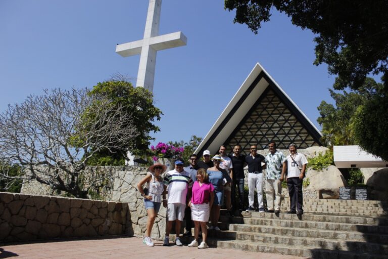 Integrantes del Enterprise Trip visitan parte del tour Religioso y de Museos en Acapulco