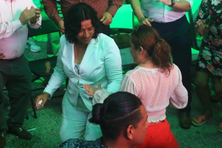 Todo un éxito presentación del conjunto Acapulco Tropical en La Nao Acapulco 2022