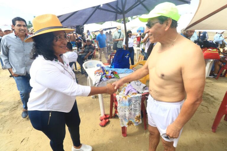 Todas las playas de Acapulco son aptas para su uso recreativo
