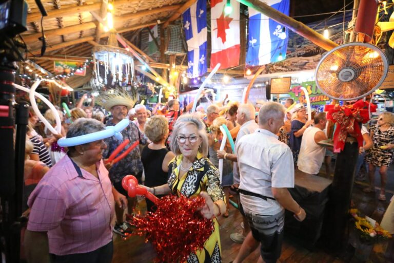 GUERRERO Y ACAPULCO VUELVEN A BRILLAR CON LA LLEGADA DE TURISTAS EXTRANJEROS