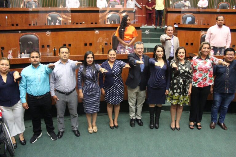 TOMA DE PROTESTA PARA INTEGRAR LA COMISIÓN PERMANENTE PARA EL PRIMER PERIODO DE RECESO DEL SEGUNDO AÑO LEGISLATIVO DEL CONGRESO LOCAL DE GUERRERO